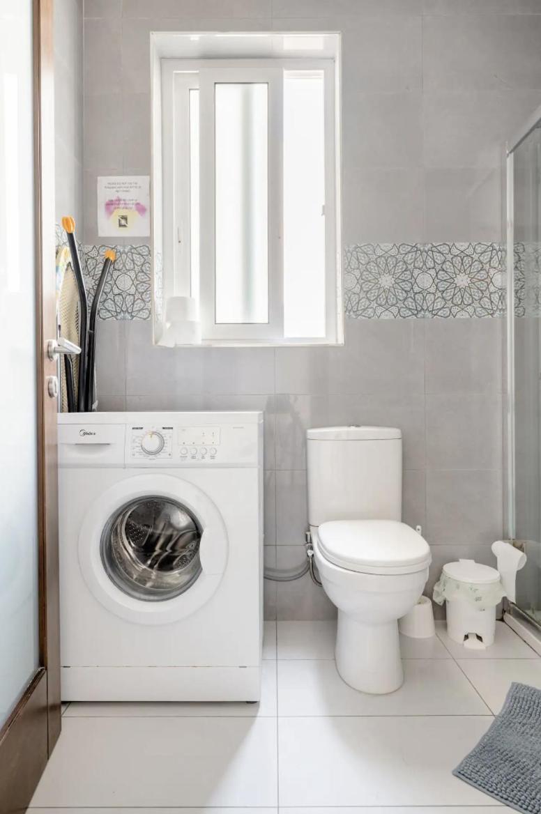 F12 Room 2, Private Room Two Single Beds Privated Bathroom In Shared Flat มซิดา ภายนอก รูปภาพ