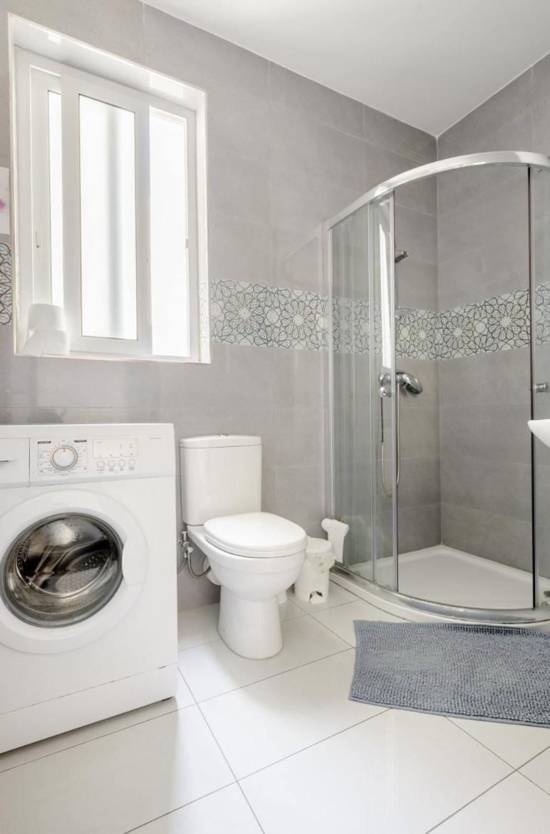 F12 Room 2, Private Room Two Single Beds Privated Bathroom In Shared Flat มซิดา ภายนอก รูปภาพ