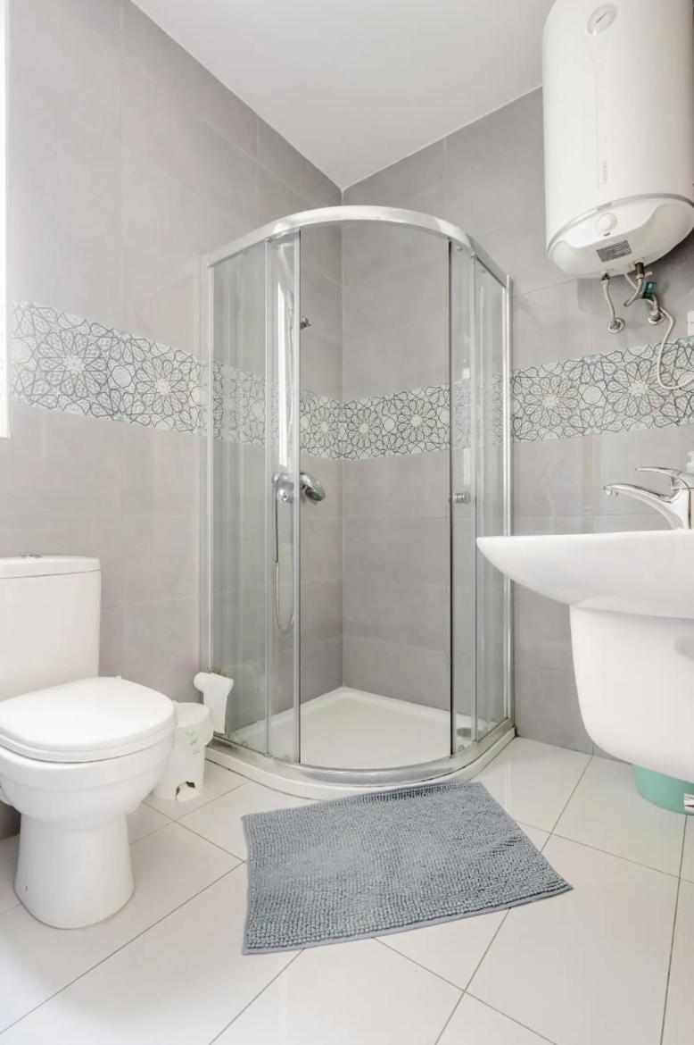 F12 Room 2, Private Room Two Single Beds Privated Bathroom In Shared Flat มซิดา ภายนอก รูปภาพ