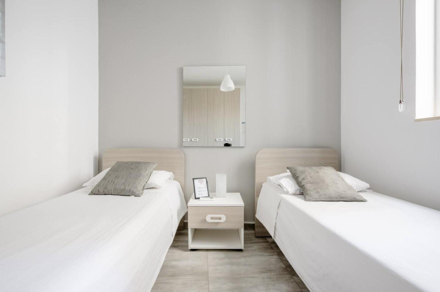 F12 Room 2, Private Room Two Single Beds Privated Bathroom In Shared Flat มซิดา ภายนอก รูปภาพ